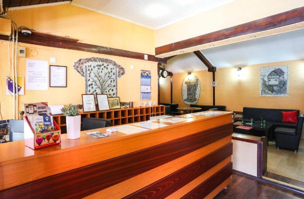 Auberge de jeunesse Pansion Sebilj à Sarajevo Extérieur photo